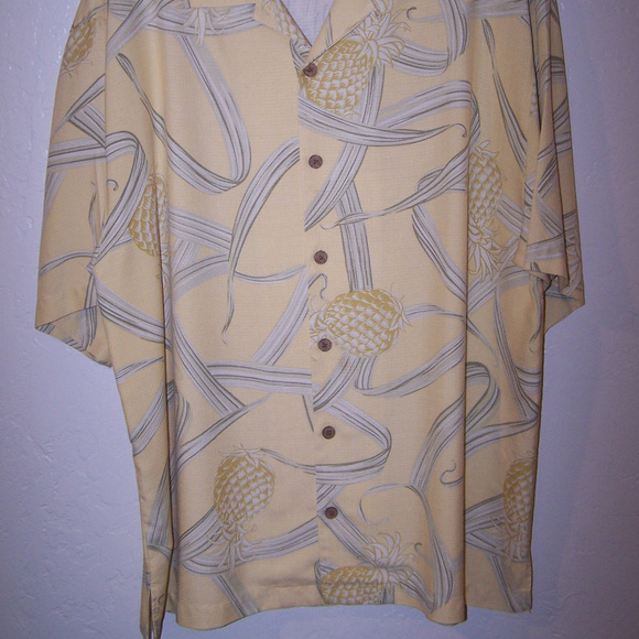 TOMMY BAHAMA 100% SILK HAWAIIAN CAMP SHIRT S0813 - Picture 2 of 7